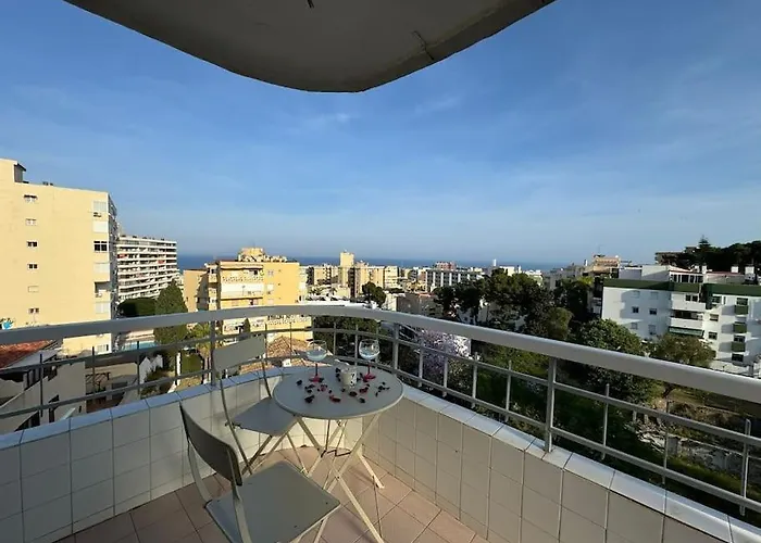 Flat With Terrace And Sea Views In Torremolinos - Miro
