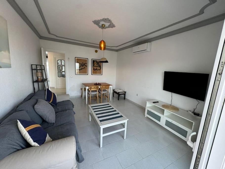 Apartment Flat With Terrace And Sea Views In - Miro